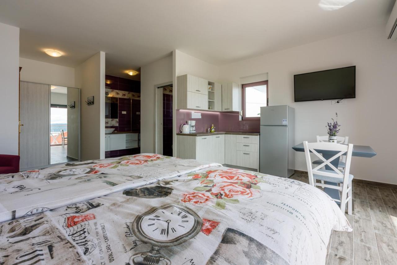 Apartmani Rino Dramalj Bagian luar foto