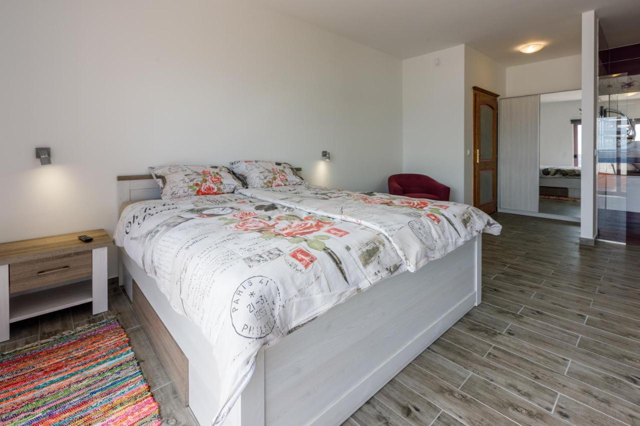 Apartmani Rino Dramalj Bagian luar foto