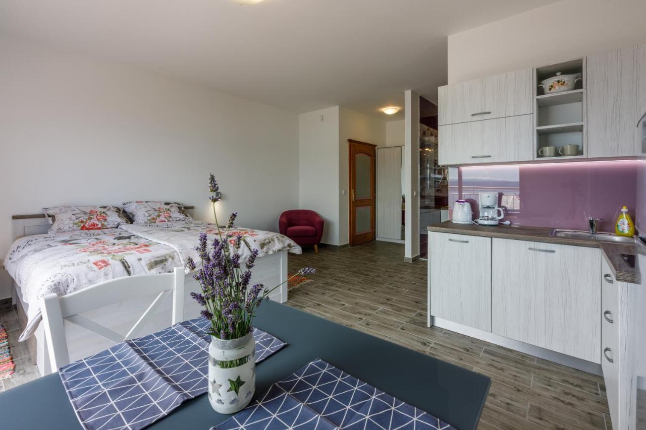 Apartmani Rino Dramalj Bagian luar foto
